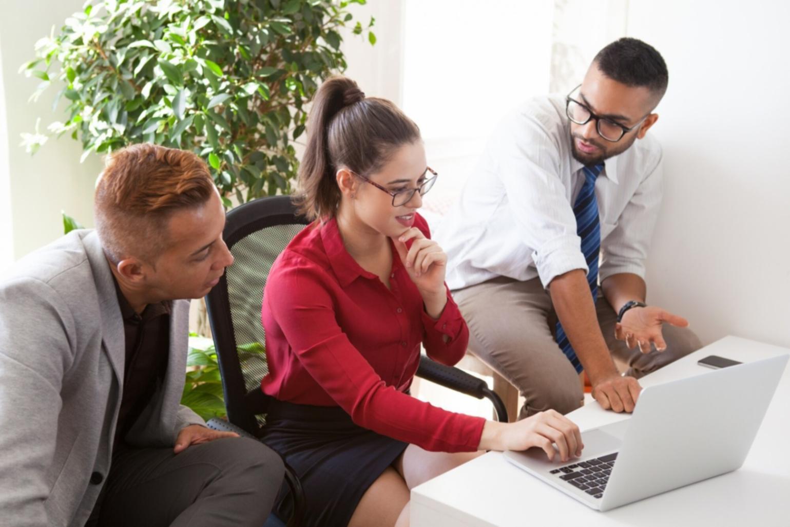 Environnement de travail collaboratif de notre équipe de conseillers financiers